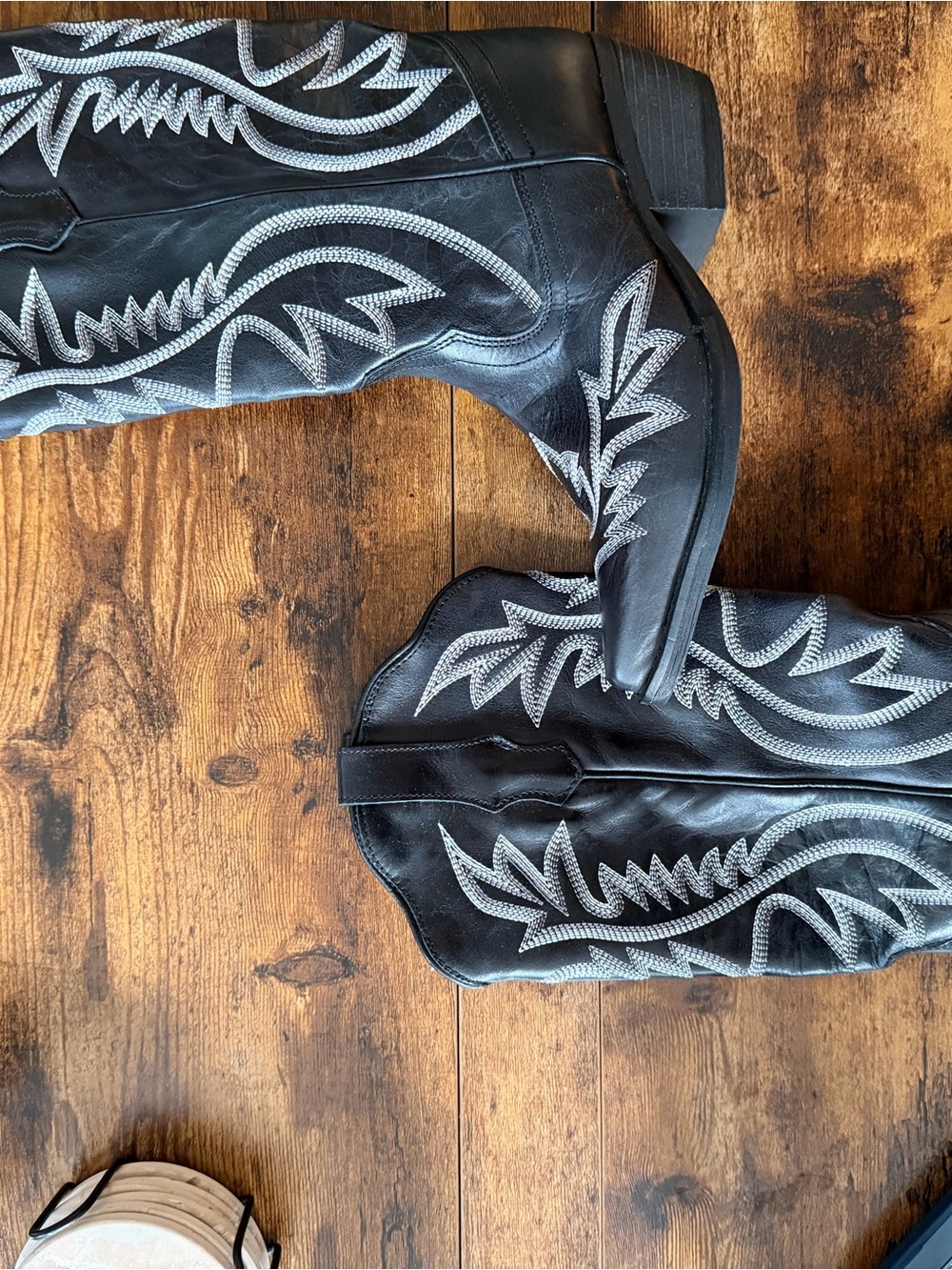 Black Western Embroidered Women's Boots